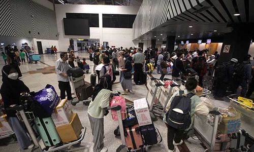 Potret Kesibukan Bandara Juanda Surabaya Jelang Libur Natal dan Tahun Baru 2023