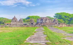 Candi Lumbung, Warisan Mataram Kuno di Prambanan Klaten yang Instagramable