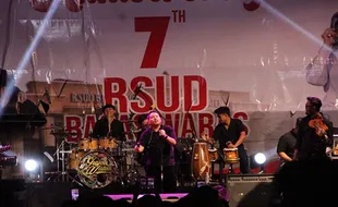 Guyon Waton Goyang Ribuan Penonton di Konser HUT ke-7 RSUD Bagas Waras Klaten