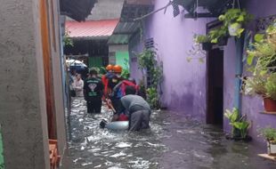 Update Banjir di Solo, Ratusan Rumah Terendam, Kelurahan Tampung Pengungsi