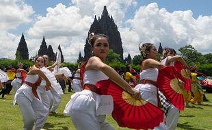 5.000 Penari Tampil Meriahkan Jogja Menari II di Candi Prambanan