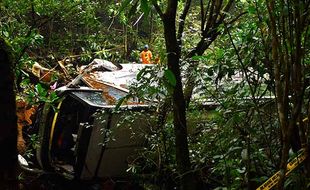 Rem Rusak, Ini Kronologi Bus Pariwisata Semarang Jatuh ke Jurang Sarangan