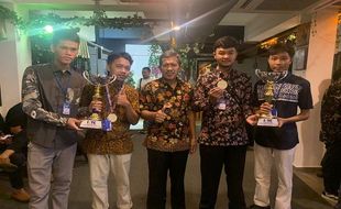 Dahsyat! Siswa MAN 2 Banyumas Juara Kontes Robot di Malaysia