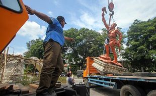 Patung Obor Manahan Solo Dipindah, Ini Potret Proses Pembongkaran