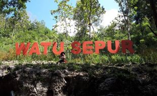 Batuan Purba Sepanjang 100 Meter di Bayat Klaten Ini Bernama Watu Sepur