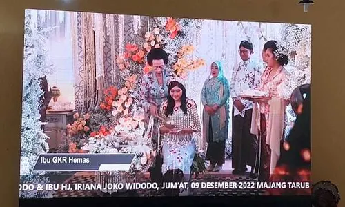 Sakral! Air Siraman Erina Gudono dari 7 Sumber, Salah Satunya Zamzam