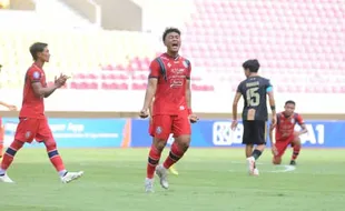 Hasil Liga 1: Arema Terkam Dewa United 2-0 di Stadion Manahan