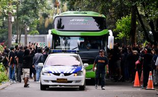 Suporter Indonesia Serang Bus Thailand, PSSI Minta Maaf