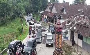 Waduh! Jalan ke Kawasan Wisata Selo Boyolali & Cepogo Cheese Park Macet