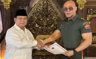 Kontroversi Letkol Tituler Deddy Corbuzier, DPR: Tidak Masalah tapi Jelaskan