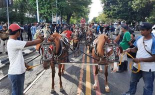 Kirab Kaesang-Erina, 80 Prajurit Mangkunegaran Solo Menyambut di Ngarsapura