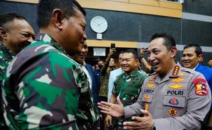 Kapolri Dampingi KSAL Dites DPR, Buktikan Polisi dan Tentara Solid