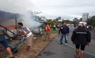 Warung Kelontong di Manyaran Wonogiri Ludes Terbakar