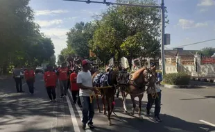 Geladi Bersih, Kereta Kuda Pengantin Kaesang-Erina Susuri Jl Slamet Riyadi Solo