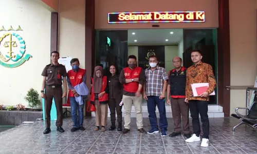 Kejari Tahan Tiga Tersangka Korupsi Kredit Bank Salatiga