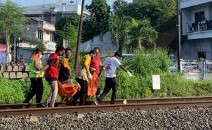 Innalillahi, Pria Tanpa Identitas Meninggal Tertabrak KRL Solo-Jogja di Pajang