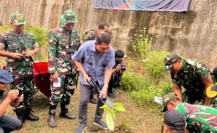 Susur Sungai, Korem 074/Warastratama Tanam 10.000 Pohon di Tepi Bengawan Solo