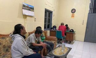 Walah, 4 Pemuda Terciduk saat Pesta Miras di Kampung Baru Solo