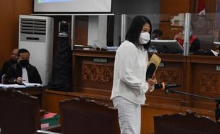 Kompak dengan Sambo, Putri Candrawathi Bantah Soal Perempuan Menangis