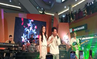 Stevan Pasaribu dan Celine Evangelista Meriahkan HUT ke-18 Solo Grand Mall