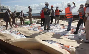 5.000 Ton Beras Impor asal Vietnam Tiba di Pelabuhan Tenau Kupang