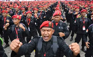 DPC PDIP Solo akan Kirim 1.000 Anggota Satgas Seragam Hitam ke Jakarta