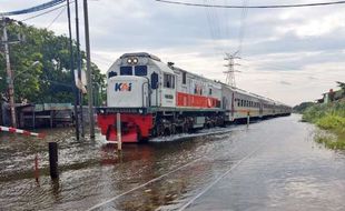 Banjir Mulai Surut, Perjalanan KA di Semarang Kembali Normal