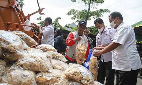 Disdag Kota Yogyakarta Musnahkan 687,5 Kg Kerupuk Puli Mengadung Boraks