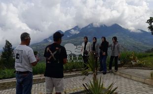 Restoran Langit Pitu Samiran Boyolali Sodorkan View Merapi, Cocok untuk Healing