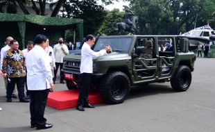 Prabowo Sopiri Jokowi Jajal Rantis Maung