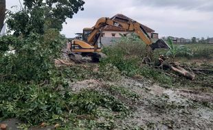 Ngeri! Ini Potret Dampak Angin Kencang Terjang Mojolaban Sukoharjo