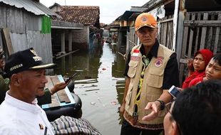 Banjir di Pati, Ganjar Minta Kolam Retensi dan Polder Segera Dibangun