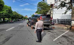 Ugal-Ugalan, Mobil yang Dikendarai Mahasiswa Bali Tabrak Pejalan Kaki di Jogja