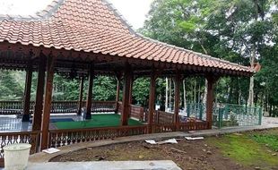 Kisah Gus Dur ke Makam Mbah Wahid Salatiga, Langsung Tahu Petilasan Leluhur