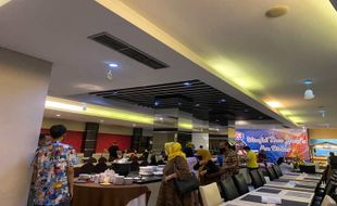 Sambut Tahun Baru 2023, Megaland Hotel Solo Gelar Dinner Party Bertema Hawai