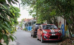 Parkir Posisi Ban Lurus atau Ban Belok, Lihat Kondisi Dulu   