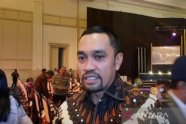 Ahmad Sahroni Digeser dari Posisi Wakil Ketua Komisi III DPR