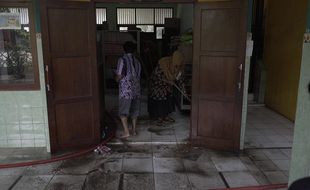 Banjir Paksa Sebagian Sekolah di Semarang Libur