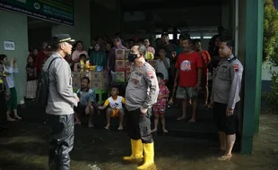 Update Banjir di Semarang! Air Mulai Surut, Kapolda: Kendaraan Bisa Lewat