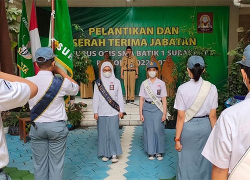 Nadya Surya Callista Resmi Dilantik Jadi Ketua OSIS SMA Batik 1 Solo