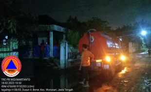 Pengungsi Banjir di Desa Bener Wonosari Klaten Pulang, BPBD Dropping Air Bersih