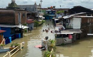 16 Kelurahan di 4 Kecamatan di Solo Kebanjiran, Ini Foto-Fotonya!