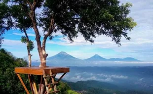 Menikmati Pesona Alam Lereng Gunung Kelir di Desa Brongkol Semarang