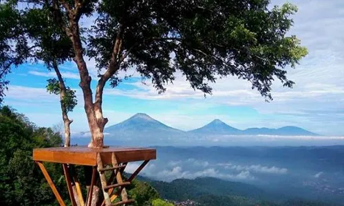 Menikmati Pesona Alam Lereng Gunung Kelir di Desa Brongkol Semarang