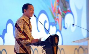 Hadiri Rakornas PAN di Semarang, Jokowi Ingatkan Potensi Pemilih Milenial