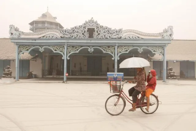 Uch dicks foto tomonidan qattiq becerdin