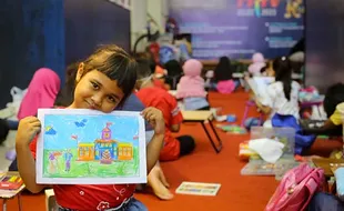 Peringatan HPN 2023, Puluhan Anak Ikuti Lomba Mewarnai di Monumen Pers Solo