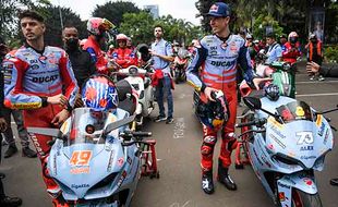 2 Rider Gresini Racing MotoGP Alex & Diggia Keliling Jakarta Bareng Fans