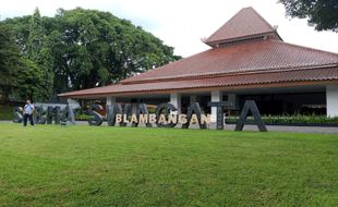 Ketika Rumah Dinas Bupati Banyuwangi Jadi Tujuan Wisata bagi Para Pelancong