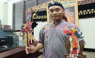 Kecintaan pada Wayang Kulit Bikin Margono Terus Berkarya hingga Keliling Dunia